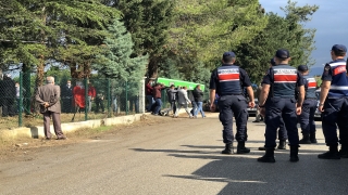 Sakarya’da akrabalar arasındaki silahlı kavgada ölen 3 kişinin cenazesi toprağa verildi