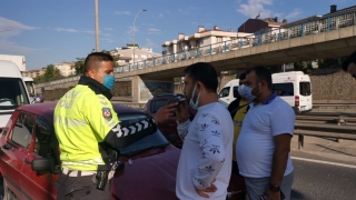 Kocaeli’de 4 aracın karıştığı zincirleme trafik kazasında iki kişi yaralandı