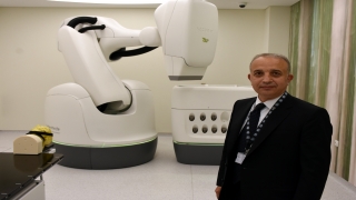 Robotik radyocerrahi cihazı ”Uzay Neşteri” kanser tedavisinde etkin rol üstleniyor