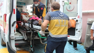 Bayramiç’te kiraz toplarken ağaçtan düşen kişi yaralandı