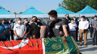 Balıkesir’deki trafik kazasında ölen iki belediye personeli için tören düzenlendi