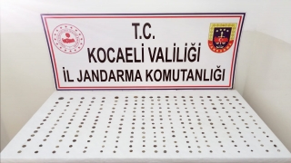 Kocaeli’de durdurulan araçta 281 tarihi sikke yakalandı