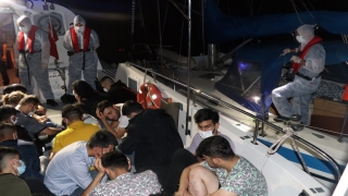Çanakkale açıklarında mobil radarla tespit edilen 27 yabancı uyruklu karaya çıkarıldı
