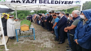 Sakarya’daki selde hayatını kaybeden yaşlı adam defnedildi
