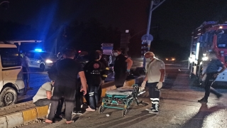Kocaeli’de otomobille hafif ticari araç çarpıştı: 4’ü çocuk 10 yaralı