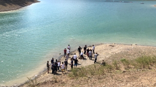 Bursa’da barajda çırpınan çocuklarını kurtarmak için suya giren kişi boğuldu