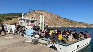 Çanakkale açıklarında 231 düzensiz göçmen ve 2 göçmen kaçakçısı şüphelisi yakalandı
