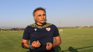 Bandırmaspor Teknik Direktörü Mustafa Gürsel: ”Mücadele eden, güzel bir takım izlettirmek istiyoruz”