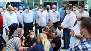 CHP Genel Başkan Yardımcısı Akın, Balıkesir’deki yolcu otobüsü kazasında yaralananları ziyaret etti: