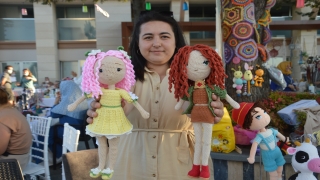 Sakarya’da kadınlar el emeği ürünlerini panayırda satarak aile bütçelerine katkı sağlıyor