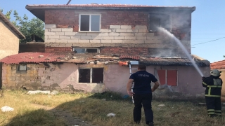Kırklareli’nde metruk binada çıkan yangın söndürüldü