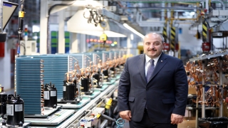 Bakan Varank, Türkiye’deki yatırımlarını genişleten Daikin’i ziyaret etti: