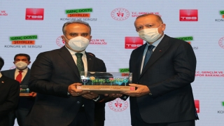 Genç Dostu Şehirler Kongresi’nden Bursa’ya ”Genç Dostu Şehir Ödülü”