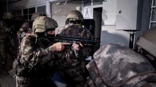 Bursa’da 850 polisin katılımıyla uyuşturucu satıcılarına ”şafak” operasyonu