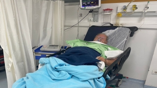 Yalova’da teknesi batan yaşlı adamı sahil güvenlik ekipleri kurtardı 