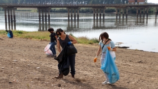 Edirne’de Meriç Nehri kenarında çevre temizliği yapıldı
