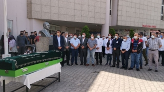 Kovid19 nedeniyle hayatını kaybeden doktor Kocaeli’de toprağa verildi