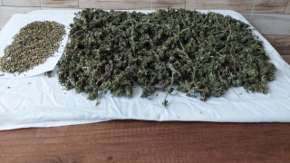 Sakarya’da uyuşturucu operasyonunda 1,5 kilogram kubar esrar ele geçirildi