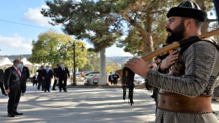 KKTC Cumhurbaşkanı Tatar, Ertuğrul Gazi Türbesi’ni ziyaret etti: 