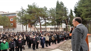 Bilecik Valisi Kızılkaya, Ertuğrul Gazi Lisesinde bayrak törenine katıldı