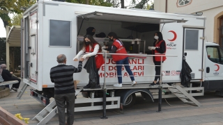 Türk Kızılay Sakarya Şubesinden vatandaşlara lokma ikramı