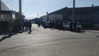 Bursa’da otomobillerin çarpışması ile 1 kişinin yaralandığı kaza kamerada
