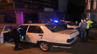 Bursa’da polis araç ve iş yeri denetimi yaptı