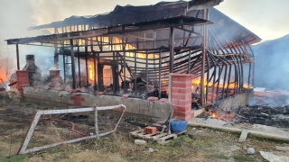 Bursa’da baca yangını 2 evi kullanılmaz hale getirdi