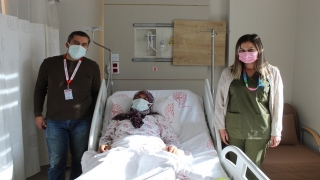 Bilecik’te bir hastanın karın boşluğundan 5 kilo 120 gram kist çıkarıldı
