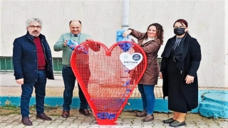 Süleymanpaşa’da okullara plastik kapak toplama kumbaraları dağıtılıyor