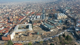 Bursa’da, Tarihi Çarşı ve Hanlar Bölgesi çevresindeki binalar yıkıldı