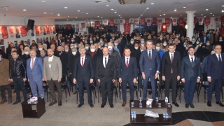 Karamürsel’de MHP’ye üye olan 307 kişiye rozetleri takıldı