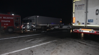 Çanakkale’de tırla çarpışan otomobildeki 5 kişi öldü