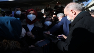 Cumhurbaşkanı Erdoğan cuma namazını İçmeler Merkez Camisi’nde kıldı