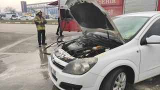 Bursa’da iki farklı noktada meydana gelen araç yangını söndürüldü