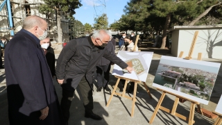 Cumhurbaşkanı Erdoğan, restorasyon çalışmaları süren Divanhane binasını inceledi