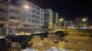 Balıkesir’de toprak kayması nedeniyle iki bina boşaltıldı
