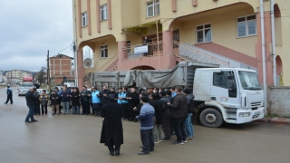 Orhaneli’den Afganistanlı ihtiyaç sahiplerine gıda yardımı