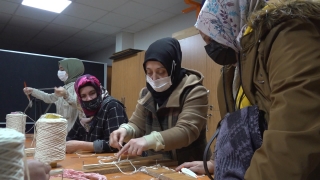 Tuzla Belediyesi Gönül Elleri Çarşısı İyilik Atölyeleri ihtiyaç sahibi kadınların üretim üssü oldu