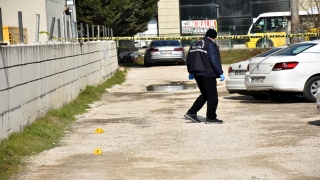 Bursa’da hastane otoparkında silahla vurulan kişi yaralandı