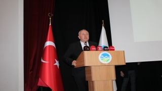 Söğütlü Belediye Başkanı Özten, ilçede yetişen ürünleri tanıttı