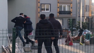 Balıkesir’de bir kadın birlikte yaşadığı kişi tarafından bıçakla öldürüldü
