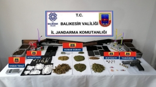 Balıkesir’de uyuşturucu operasyonunda 16 şüpheli gözaltına alındı