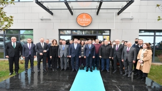 Balıkesir Valisi Hsan Şıldak bağımlılıktan kurtulmak isteyen gençlerle bir araya geldi
