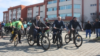 Keşan’da öğrenci ve akademisyenler karbon emisyon azaltımı için pedal çevirdi
