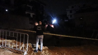 Kocaeli’de temel kazısı sırasında istinat duvarı çöktü