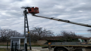 Trakya’da leyleklerin akıma kapılmaması için direklere 40 özel platform kuruldu