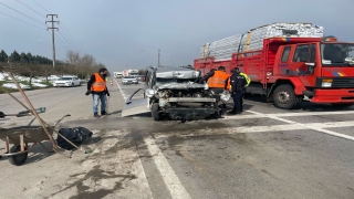 Kocaeli’de trafik kazası D100 kara yolunda ulaşımı aksattı