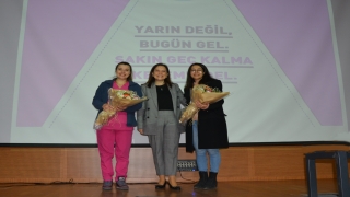 Polis Eşleri Derneğince düzenlenen seminerde kanserde erken teşhisin önemi anlatıldı