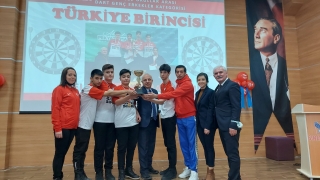 Bozüyük’te Türkiye Dart Şampiyonasında başarılı olan öğrenciler ödüllendirildi